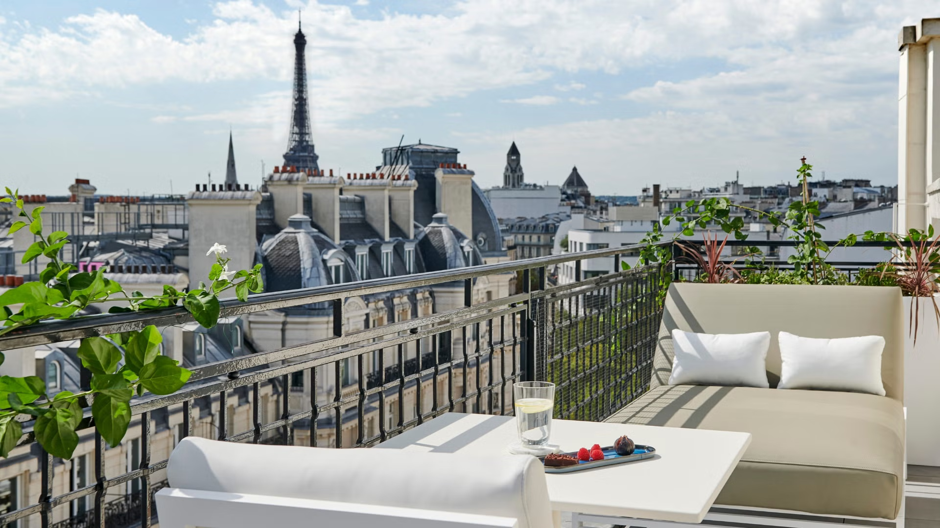 A Comprehensive Explanation of Paris Hotels: Basics, Knowledge, and Helpful Advice