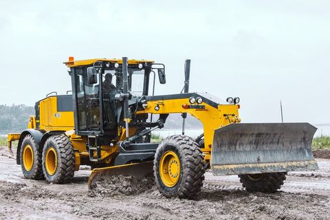 Motor Graders: Insights Into Power, Precision, and Modern Roadwork Needs